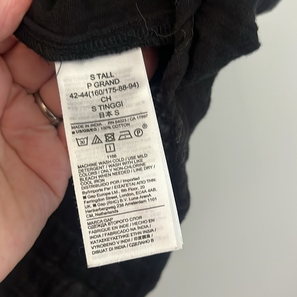 GAP Black Mini Dress with V-Neck puff sleeve small - Picture 4 of 5